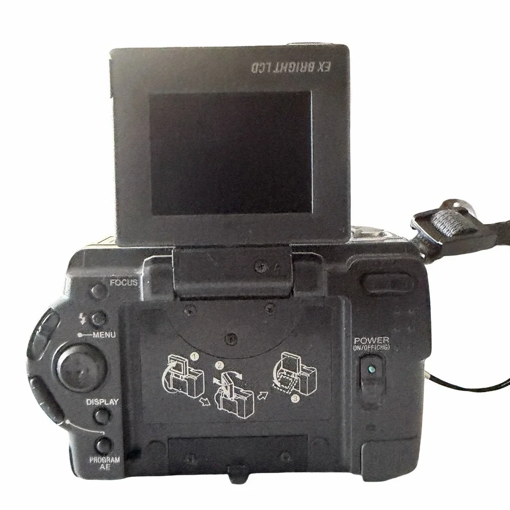 Sony Cyber Shot DSC S30 Digital Camera Flip Screen 1.3 MP Y2K Tested Works